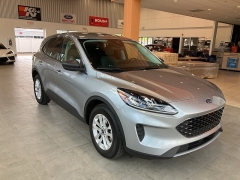 Used 2022 Ford Escape SE FWD at Maxx Loans near ,