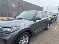 Used 2025  Ford Explorer Active 4WD at Maxx Loans near St&period; Adrian&comma; MI