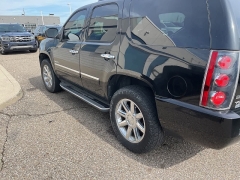 Used 2012  GMC Yukon 4d SUV 4WD Denali at Maxx Loans near St&period; Adrian&comma; MI