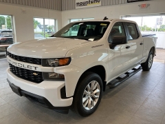 Used 2021 Chevrolet Silverado 1500 4WD Crew Cab Custom at Maxx Loans near St. Adrian, MI