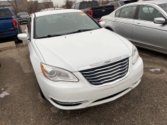 Used 2013  Chrysler 200 4d Sedan Touring at Maxx Loans near St&period; Adrian&comma; MI