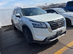 Used 2022  Nissan Pathfinder Platinum 4WD at Maxx Loans near St&period; Adrian&comma; MI