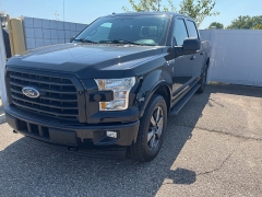 Used 2017 Ford F-150 XLT 4WD SuperCrew 5.5' Box at Suburban Ford of Sterling Heights near Sterling Heights, MI