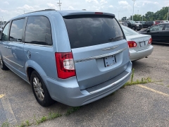 Used 2013 Chrysler Town & Country 4d Wagon Touring at Suburban Ford of Sterling Heights near Sterling Heights, MI