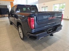 Used 2021  GMC Sierra 1500 4WD Crew Cab 147" Denali at Maxx Loans near St&period; Adrian&comma; MI