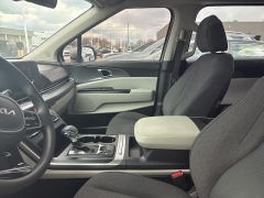 Used 2022  Kia Carnival LX Seat Package FWD at Maxx Loans near St&period; Adrian&comma; MI