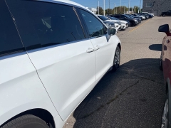 Used 2022 Chrysler Pacifica Hybrid Touring L FWD at Suburban Ford of Sterling Heights near Sterling Heights, MI