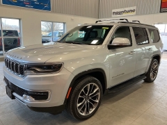 Used 2022  Jeep Wagoneer Series II 4x4 at Maxx Loans near St&period; Adrian&comma; MI