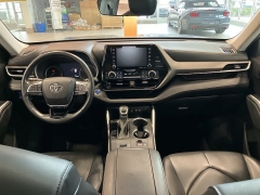 Used 2021 Toyota Highlander Hybrid XLE AWD at Maxx Loans near St. Adrian, MI