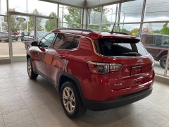 Used 2025 Jeep Compass Latitude 4x4 at Suburban Ford of Sterling Heights near Sterling Heights, MI