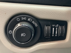 Used 2019 Chrysler Pacifica Limited FWD at Suburban Ford of Sterling Heights near Sterling Heights, MI