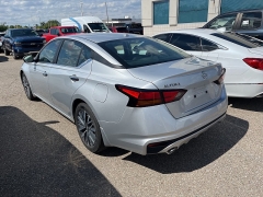 Used 2024 Nissan Altima 2.5 SV Sedan at Suburban Ford of Sterling Heights near Sterling Heights, MI