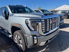 Used 2024  GMC Sierra 2500HD 4WD Crew Cab 172" Denali at Maxx Loans near St&period; Adrian&comma; MI