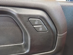 Used 2020  Chevrolet Silverado 1500 4WD Double Cab 147" RST at Maxx Loans near St&period; Adrian&comma; MI