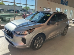 Used 2023 Ford Escape Hybrid ST-Line FWD at Maxx Loans near ,