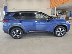 Used 2022  Nissan Rogue FWD Platinum at Maxx Loans near St&period; Adrian&comma; MI