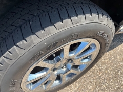 Used 2018 GMC Yukon XL 4d SUV 4WD Denali at Suburban Ford of Sterling Heights near Sterling Heights, MI