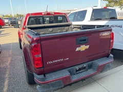 Used 2019 Chevrolet Colorado 4WD Crew Cab 128.3" Z71 at Suburban Ford of Sterling Heights near Sterling Heights, MI