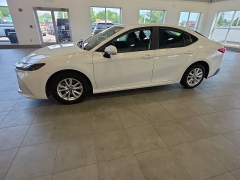 Used 2025  Toyota Camry AWD &lpar;Natl&rpar; at Maxx Loans near St&period; Adrian&comma; MI