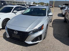Used 2024 Nissan Altima 2.5 SV Sedan at Suburban Ford of Sterling Heights near Sterling Heights, MI