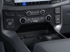 New 2025 Ford F-150 XLT 4WD SuperCrew Box at Suburban Ford of Sterling Heights near Sterling Heights, MI