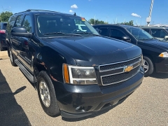 Used 2012  Chevrolet Suburban 1500 SUV 4WD LT at Maxx Loans near St&period; Adrian&comma; MI