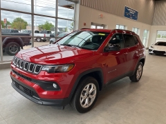 Used 2025 Jeep Compass Latitude 4x4 at Suburban Ford of Sterling Heights near Sterling Heights, MI