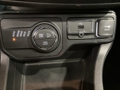 Used 2019 Jeep Renegade 4d SUV 4WD Trailhawk at Maxx Loans near St. Adrian, MI
