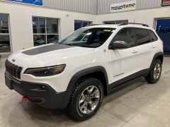 Used 2020  Jeep Cherokee Trailhawk 4x4 at Maxx Loans near St&period; Adrian&comma; MI