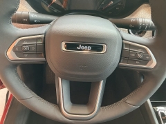Used 2025 Jeep Compass Latitude 4x4 at Suburban Ford of Sterling Heights near Sterling Heights, MI