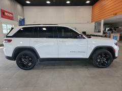 Used 2023  Jeep Grand Cherokee Altitude 4x4 at Maxx Loans near St&period; Adrian&comma; MI