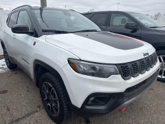 Used 2025  Jeep Compass Trailhawk 4x4 at Maxx Loans near St&period; Adrian&comma; MI