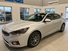 Used 2017  Kia Cadenza Premium Sedan at Maxx Loans near St&period; Adrian&comma; MI