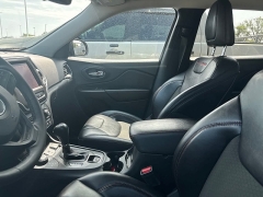 Used 2022  Jeep Cherokee Trailhawk 4x4 at Maxx Loans near St&period; Adrian&comma; MI