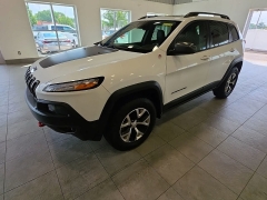 Used 2018  Jeep Cherokee Trailhawk Leather Plus 4x4 at Maxx Loans near St&period; Adrian&comma; MI