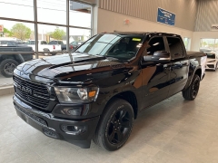 Used 2020 Ram 1500 Big Horn 4x4 Crew Cab 5'7" Box at Suburban Ford of Sterling Heights near Sterling Heights, MI