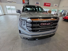 Used 2025  GMC Sierra 1500 4WD Crew Cab 147" SLT at Maxx Loans near St&period; Adrian&comma; MI