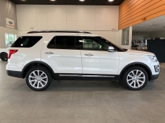 Used 2016 Ford Explorer 4d SUV 4WD Limited at Suburban Ford of Sterling Heights near Sterling Heights, MI