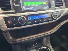 Used 2019  Toyota Highlander V6 AWD &lpar;Natl&rpar; at Maxx Loans near St&period; Adrian&comma; MI