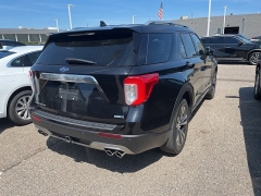Used 2020 Ford Explorer 4d SUV 4WD Platinum 3.0L EcoBoost at Suburban Ford of Sterling Heights near Sterling Heights, MI