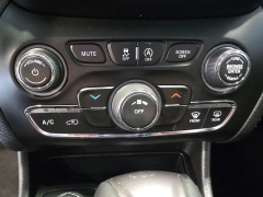 Used 2021  Jeep Cherokee Latitude Lux 4x4 at Maxx Loans near St&period; Adrian&comma; MI