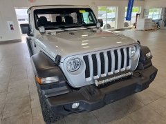Used 2023  Jeep Wrangler Sport 2 Door 4x4 at Maxx Loans near St&period; Adrian&comma; MI