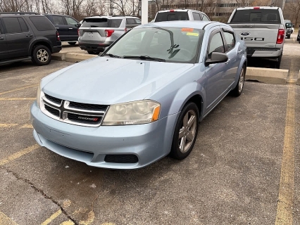 2013 Dodge Avenger SE's photo