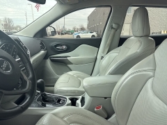 Used 2019  Jeep Cherokee Limited 4x4 at Maxx Loans near St&period; Adrian&comma; MI