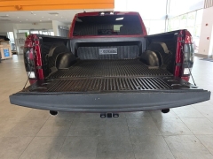 Used 2019  Ram 1500 Classic Express 4x4 Crew Cab 5'7" Box at Maxx Loans near St&period; Adrian&comma; MI