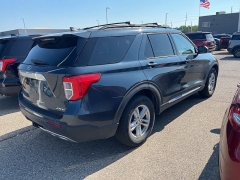 Used 2022 Ford Explorer XLT 4WD at Suburban Ford of Sterling Heights near Sterling Heights, MI