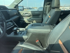 Used 2022 GMC Sierra 1500 4WD Crew Cab AT4 at Suburban Ford of Sterling Heights near Sterling Heights, MI