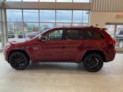 Used 2022 Jeep Grand Cherokee WK Laredo X 4x4 at Maxx Loans near ,