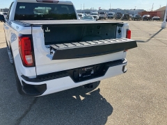 Used 2022 GMC Sierra 1500 4WD Crew Cab Elevation at Maxx Loans near ,