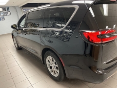 Used 2026  Chrysler Pacifica Limited FWD at Maxx Loans near St&period; Adrian&comma; MI